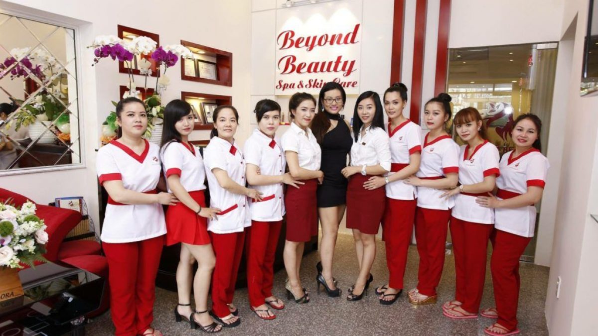 Đội ngũ nhân viên tại Beyond Beauty Spa