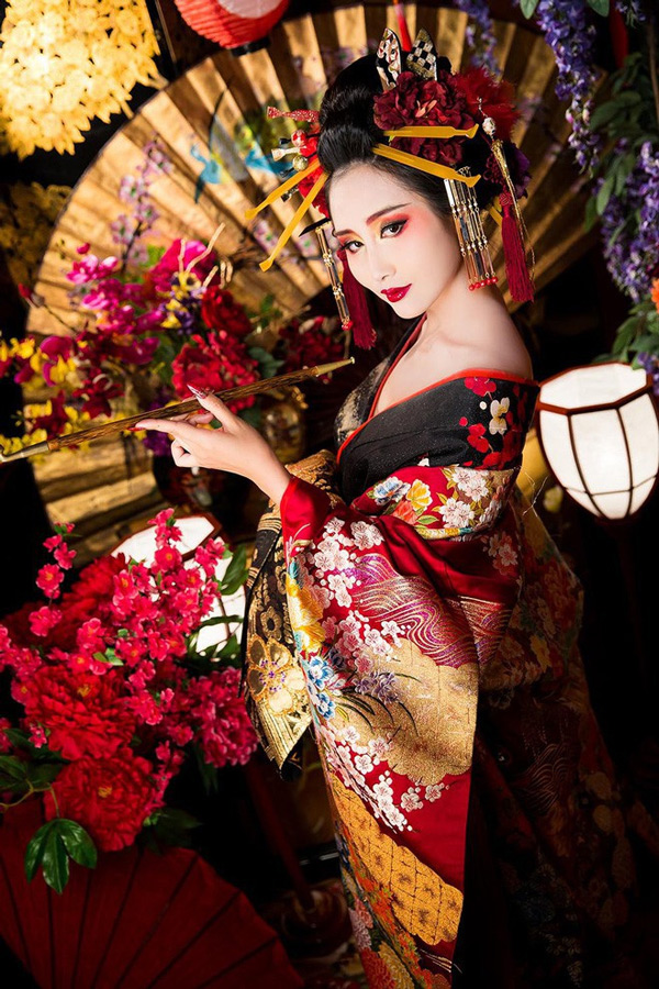 Tìm hiểu vài điều về hình hình họa của một Geisha Nhật Bản