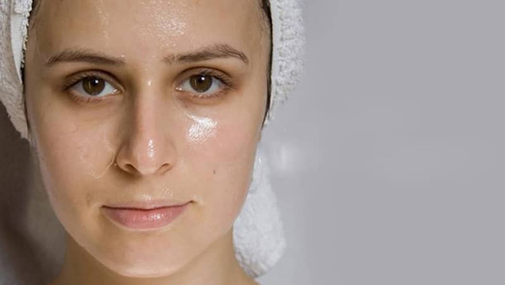 7 nguyên nhân khiến da mặt bị nhờn và cách chăm sóc đúng cách.