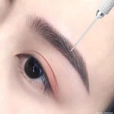 Điêu khắc chân mày là gì?